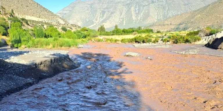JVRCH RECOMIENDA A SUS USUARIOS TOMAR PRECAUCIONES Y PROTEGER SUS CANALES POR TURBIEDAD EN EL RÍO CHOAPA